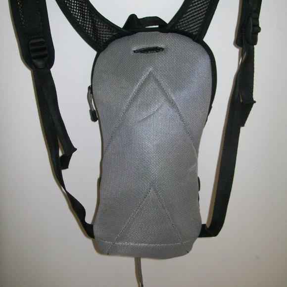 Black Camelbak Aurora Hydropack Cycling/Hiking Hydration Backpack, No Bladder - Picture 4 of 6